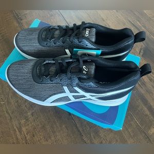 ASICS NWT